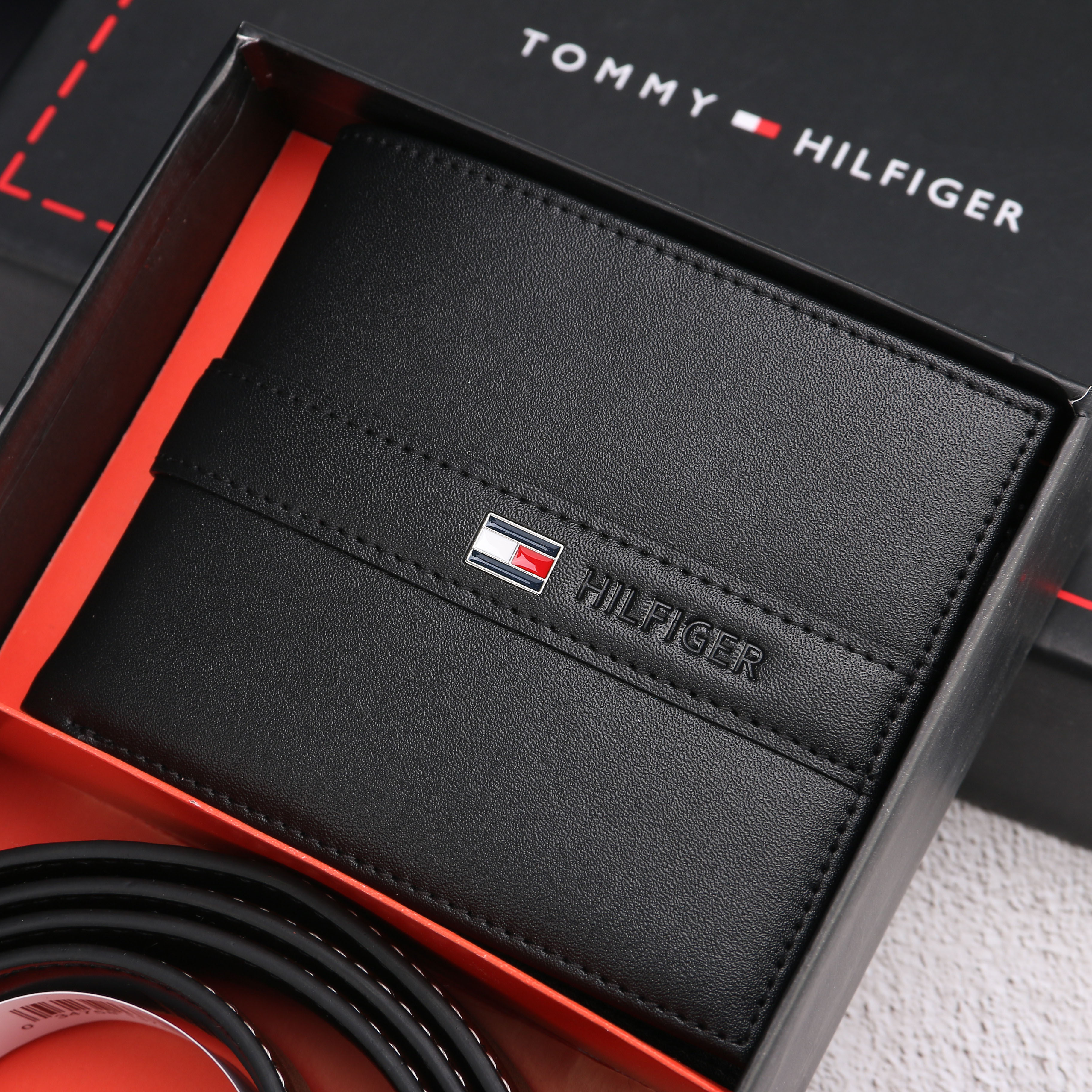 VAIDEO  TOMMY HILFIGER F80 gallery