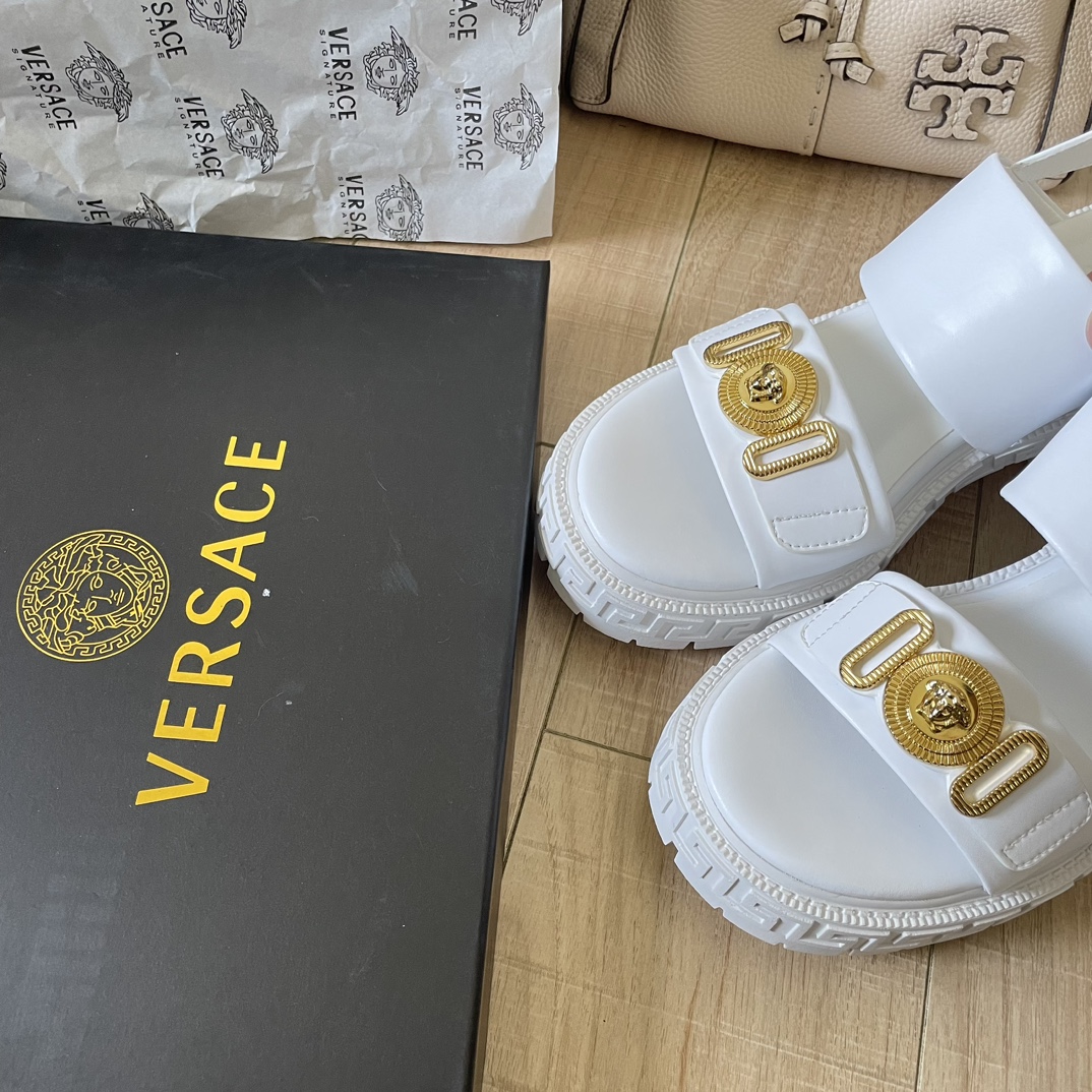 VERSACE 49.99$ code 449-6574-R gallery