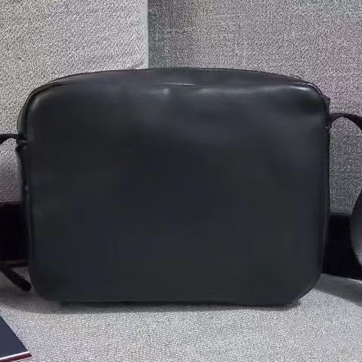 VV402 handbag gallery