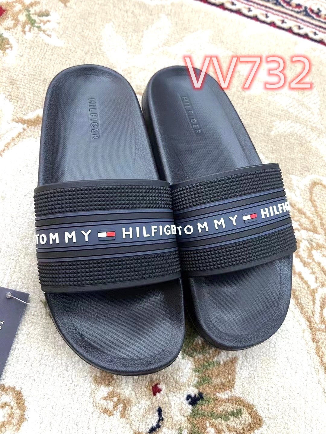 VV732 Men slippers gallery