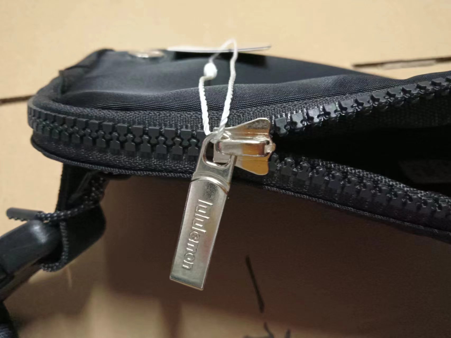 VV811 lulu handbag gallery