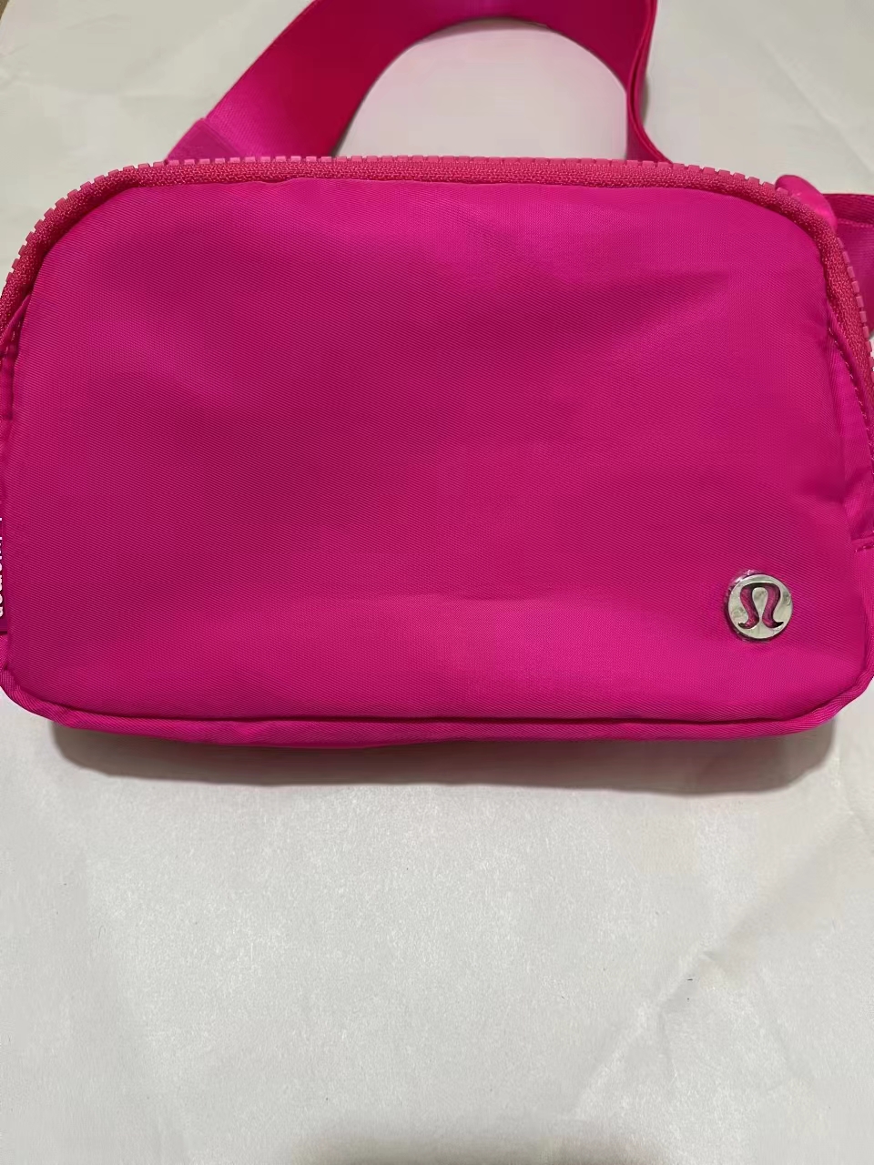 VV811 lulu handbag gallery