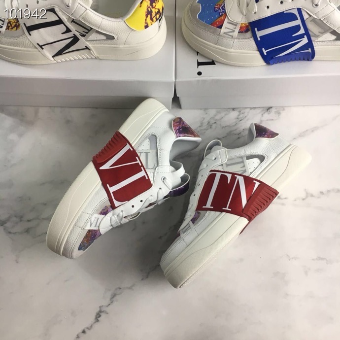 Valentino $100 gallery