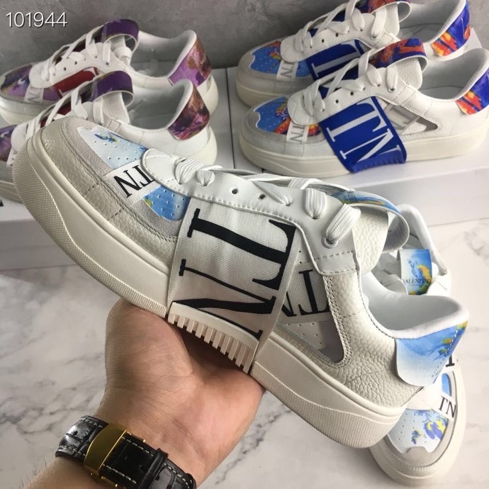 Valentino $100 gallery