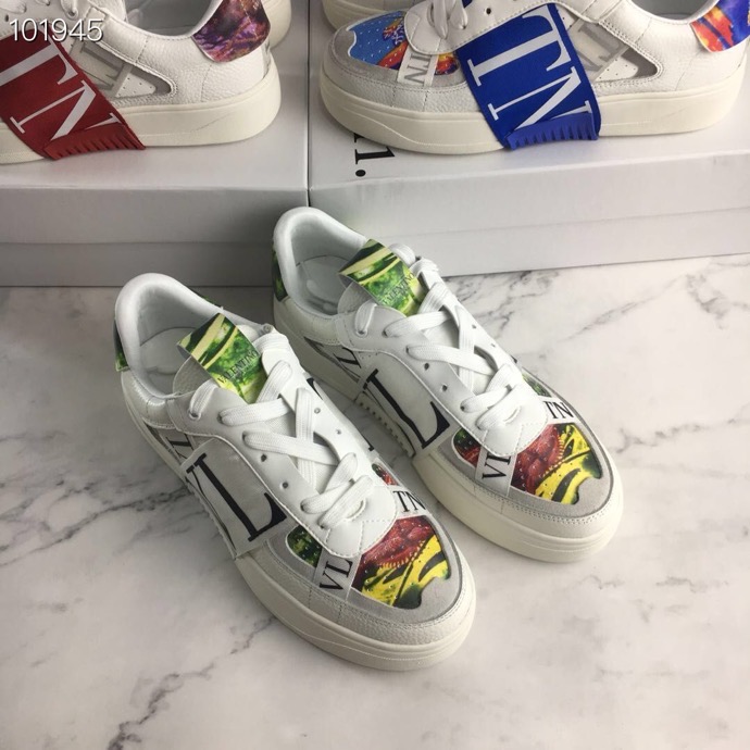 Valentino $100 gallery