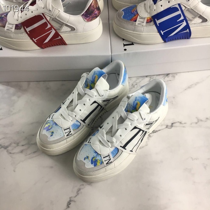 Valentino $100 gallery