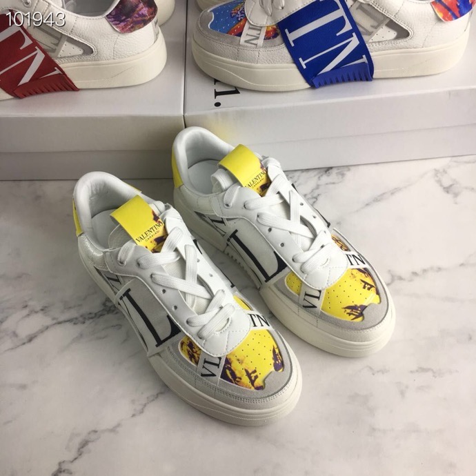 Valentino $100 gallery