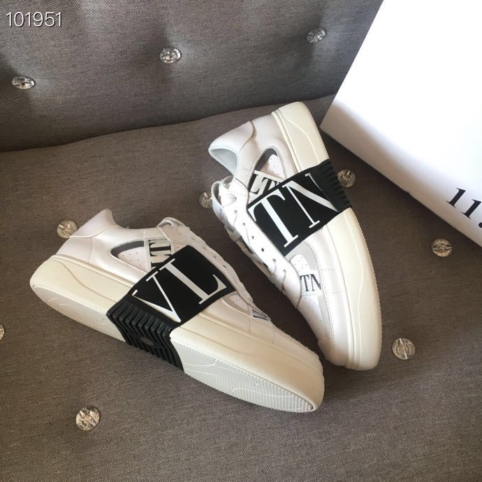 Valentino $100 gallery