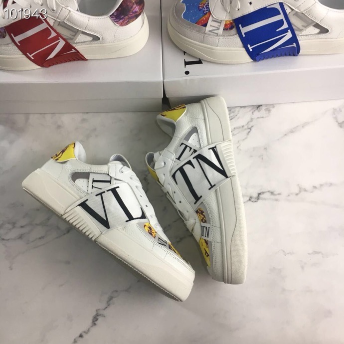 Valentino $100 gallery