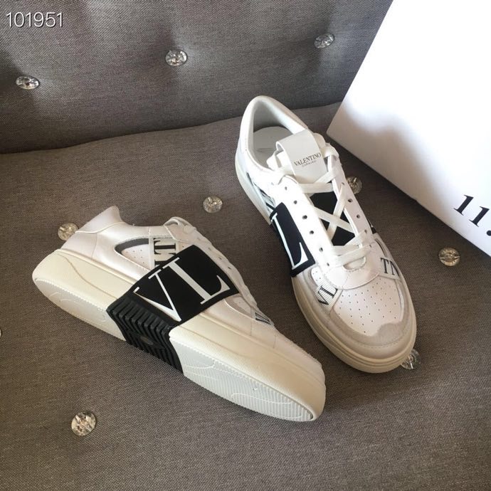 Valentino $100 gallery