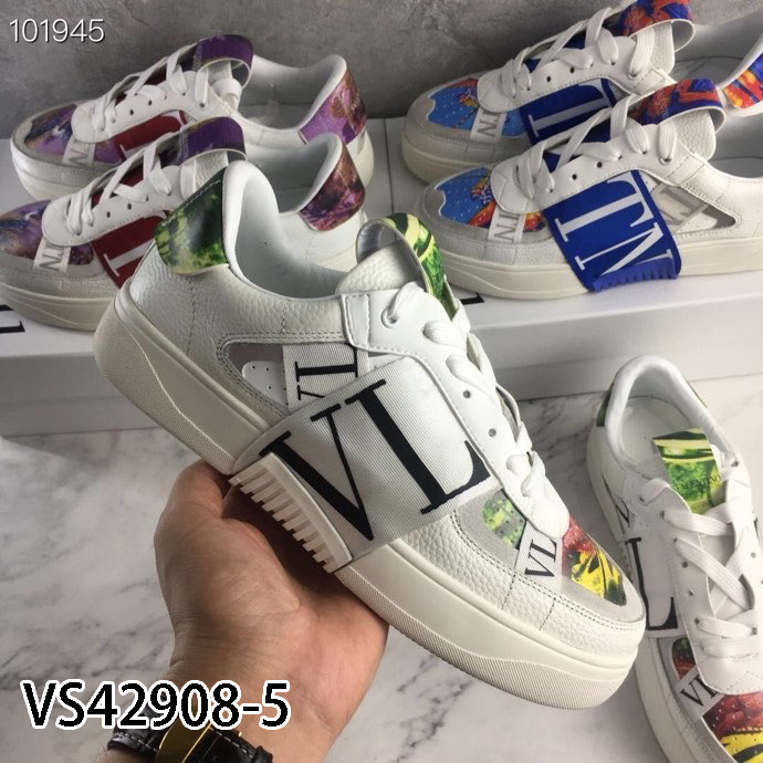 Valentino $100 gallery