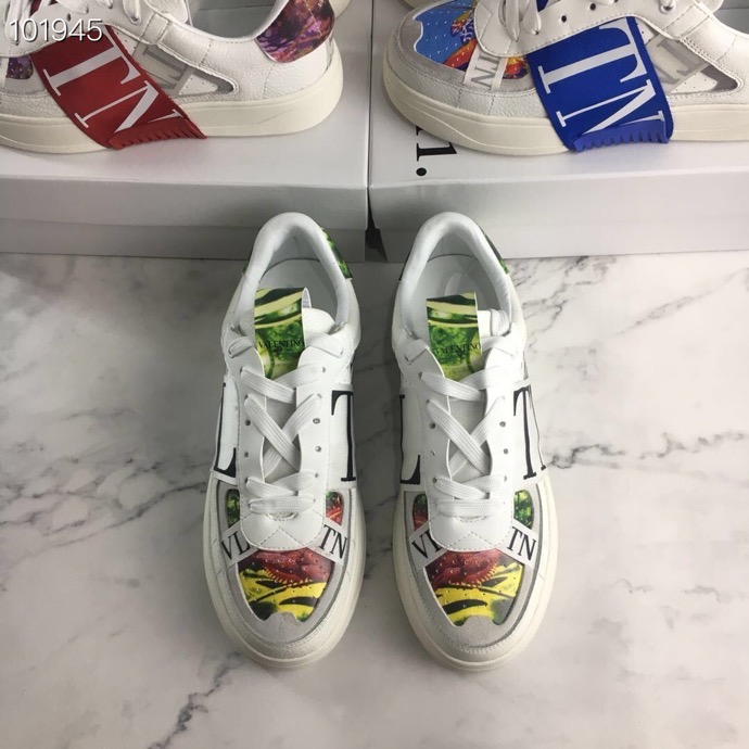 Valentino $100 gallery