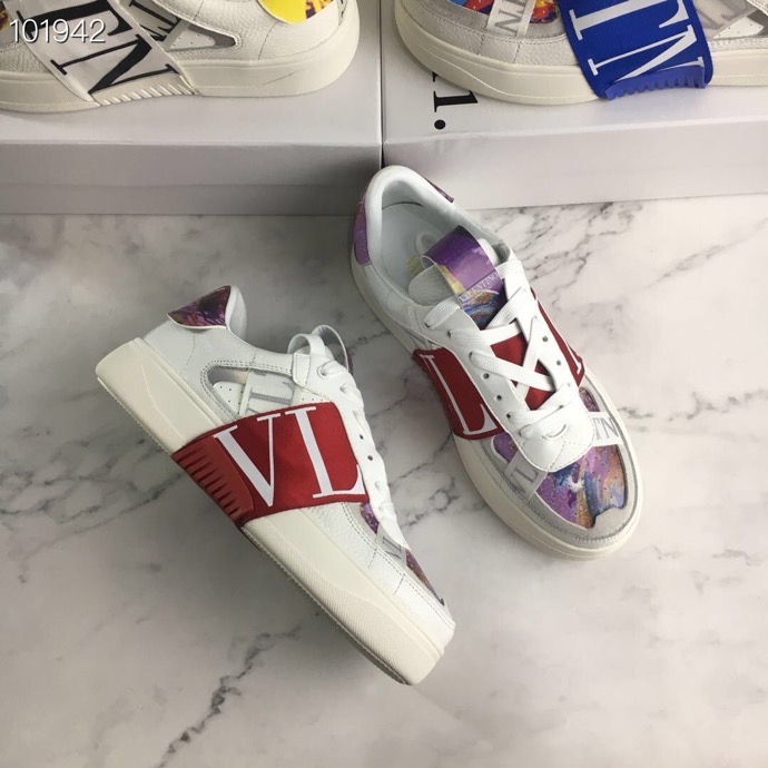 Valentino $100 gallery