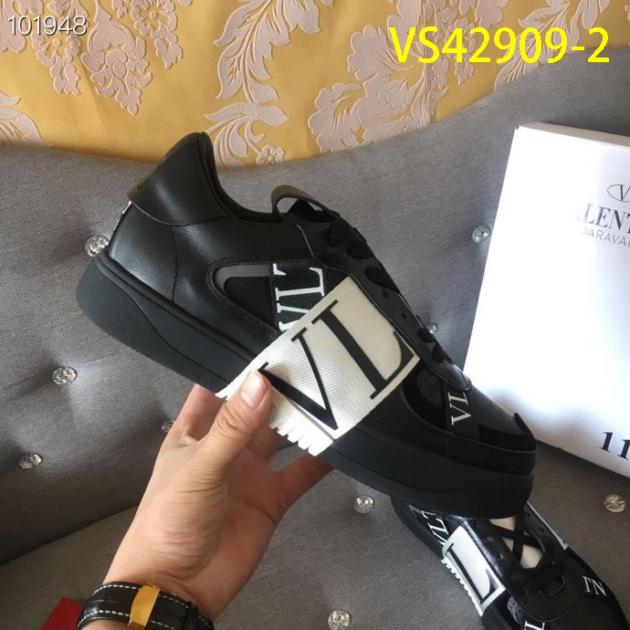 Valentino $100 gallery