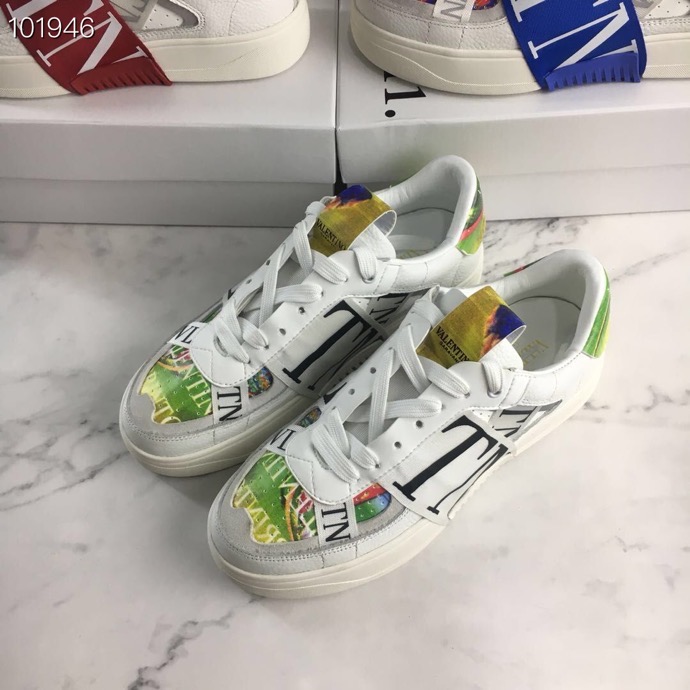 Valentino $100 gallery