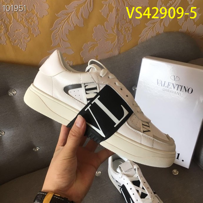 Valentino $100 gallery