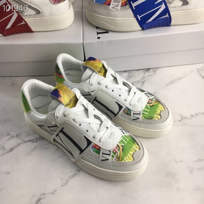 Valentino $100 gallery