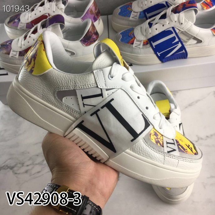 Valentino $100 gallery