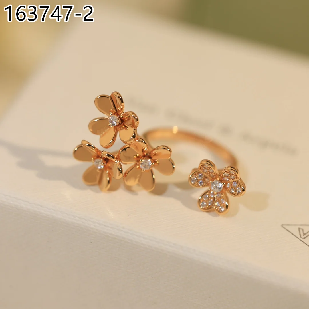 Van Cleef & Arpels $27 gallery