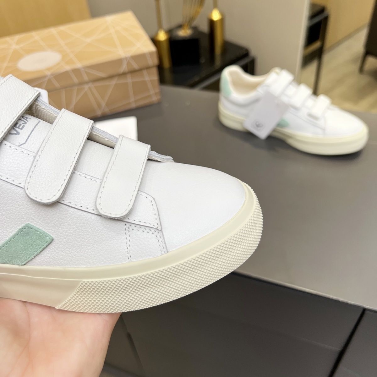 Veja  55$    10033-T gallery