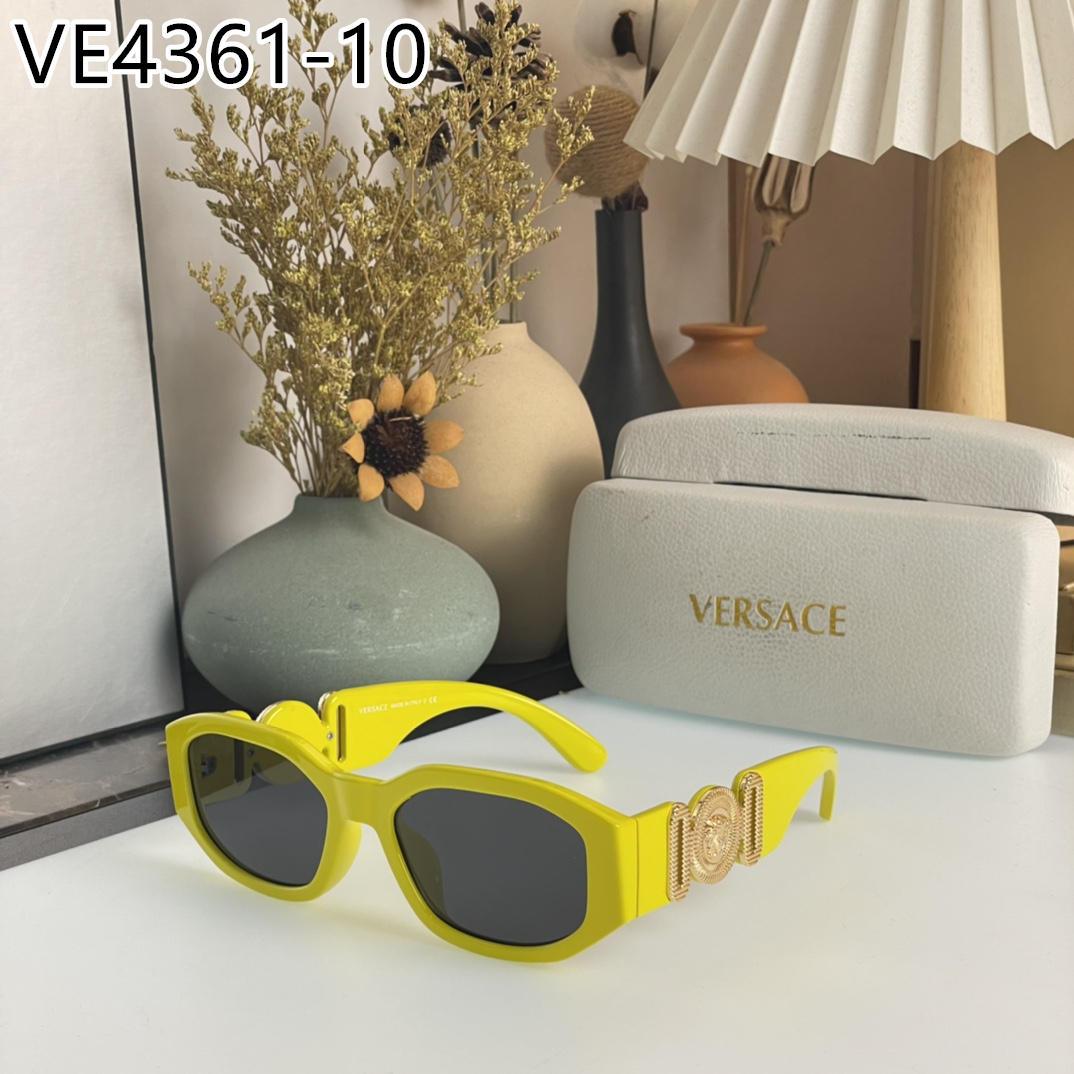 Versace $40 gallery