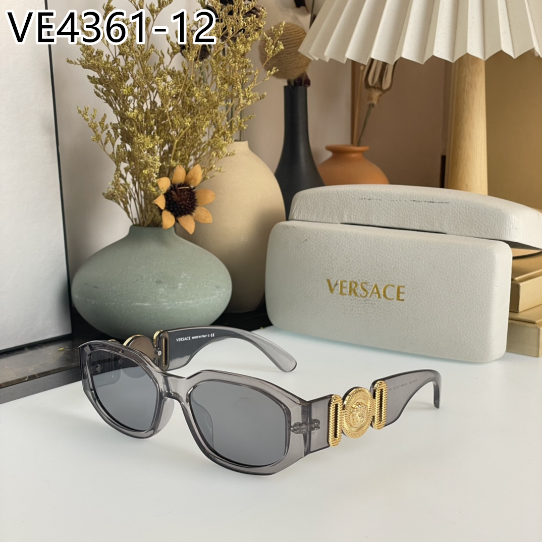 Versace $40 gallery