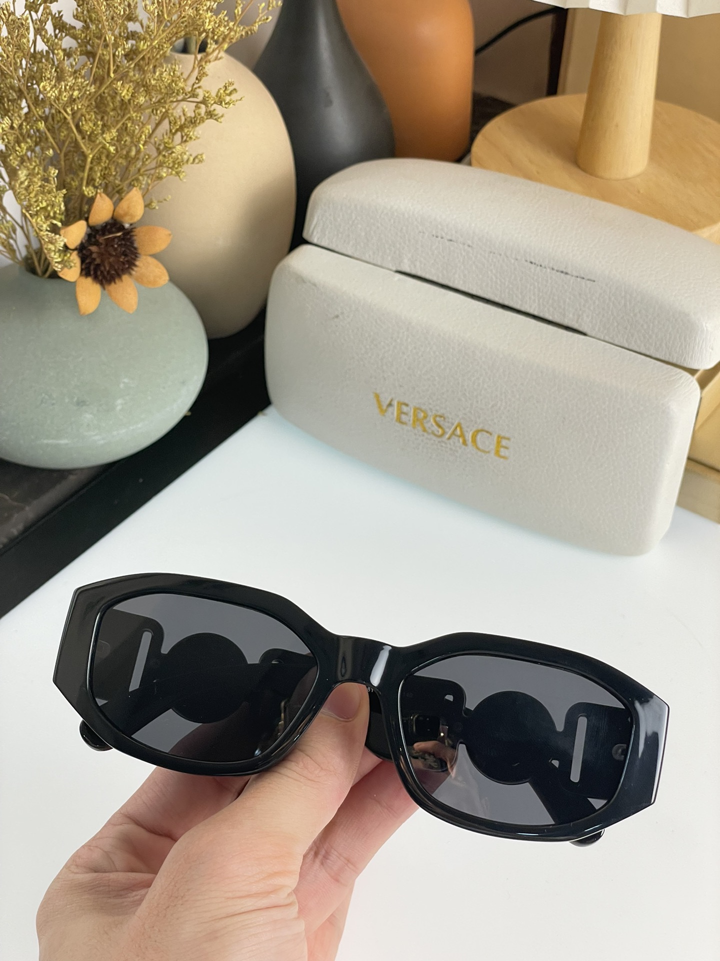 Versace $40 gallery