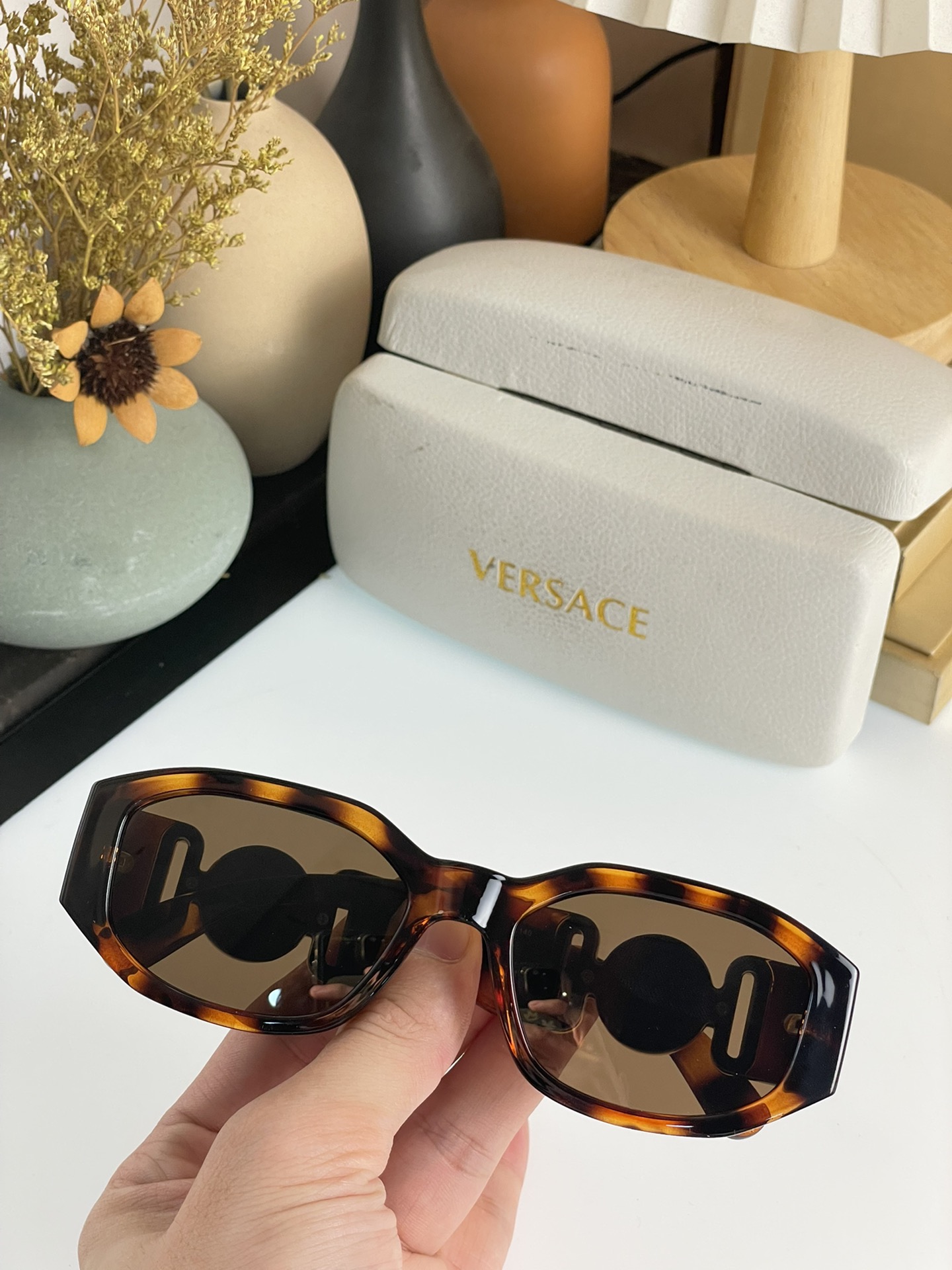 Versace $40 gallery