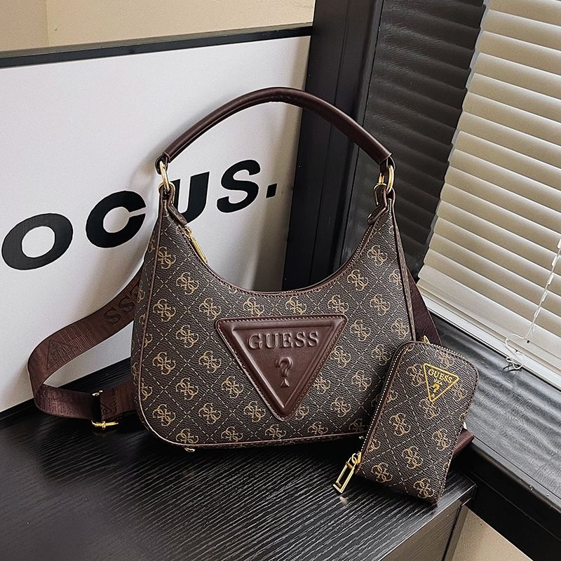 Video GUESS Lady bag BB471-BB479 gallery