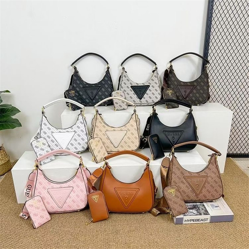 Video GUESS Lady bag BB471-BB479 gallery