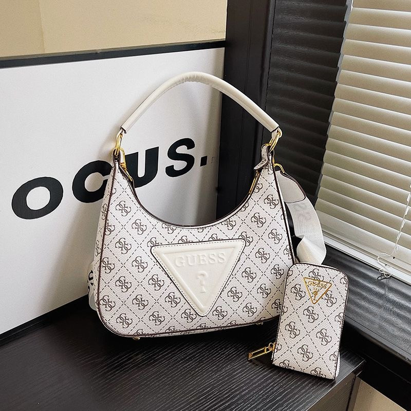 Video GUESS Lady bag BB471-BB479 gallery