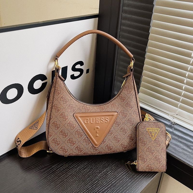 Video GUESS Lady bag BB471-BB479 gallery