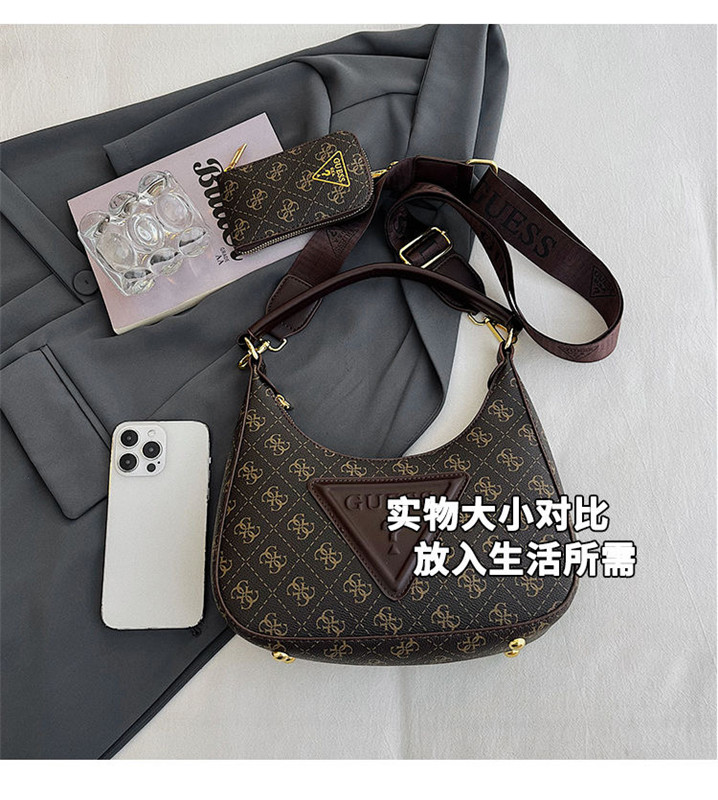 Video GUESS Lady bag BB471-BB479 gallery