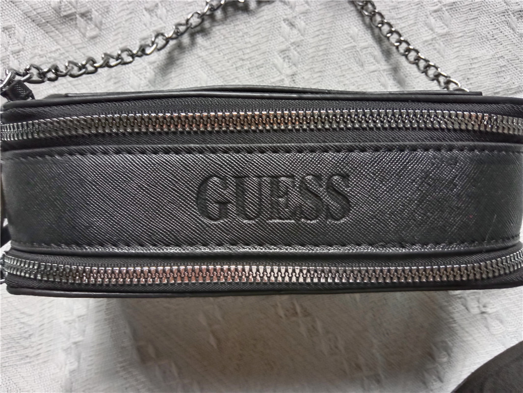 Video GUESS Lady bag BB526-BB534 gallery