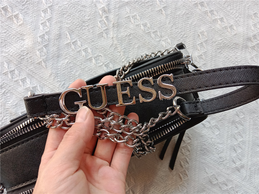 Video GUESS Lady bag BB526-BB534 gallery