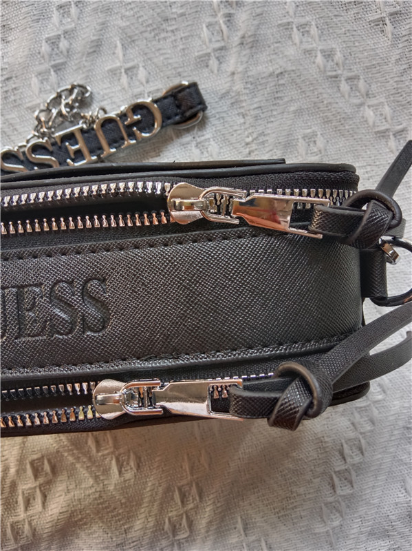 Video GUESS Lady bag BB526-BB534 gallery