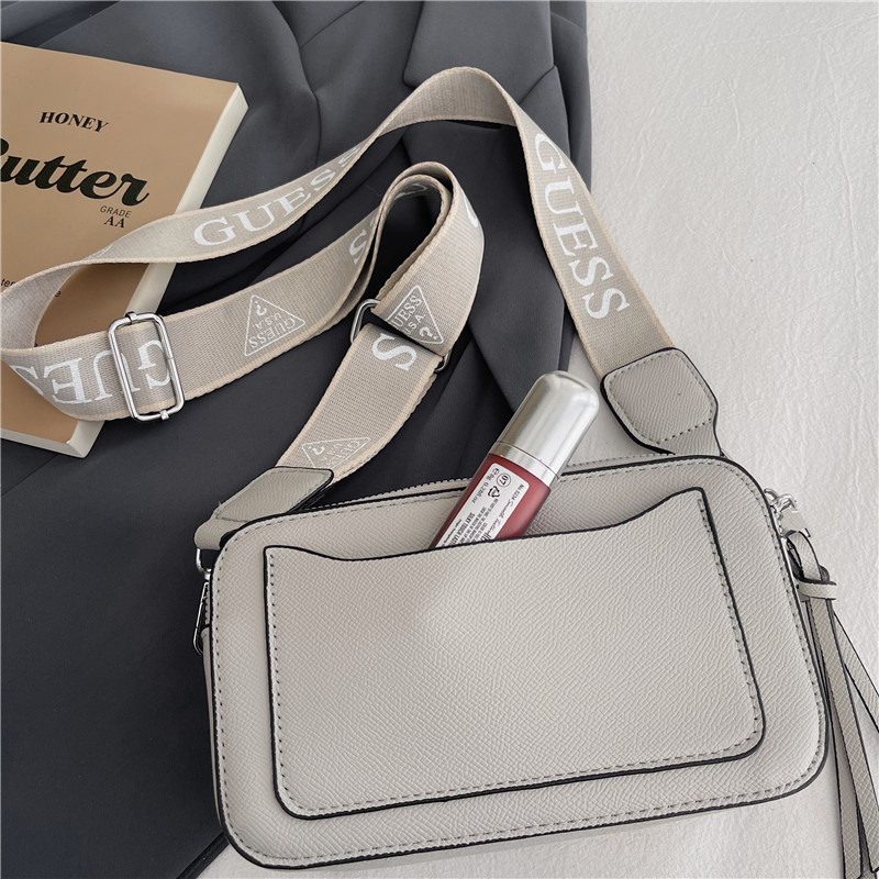 Video GUESS Lady bag BS126-BS136 gallery