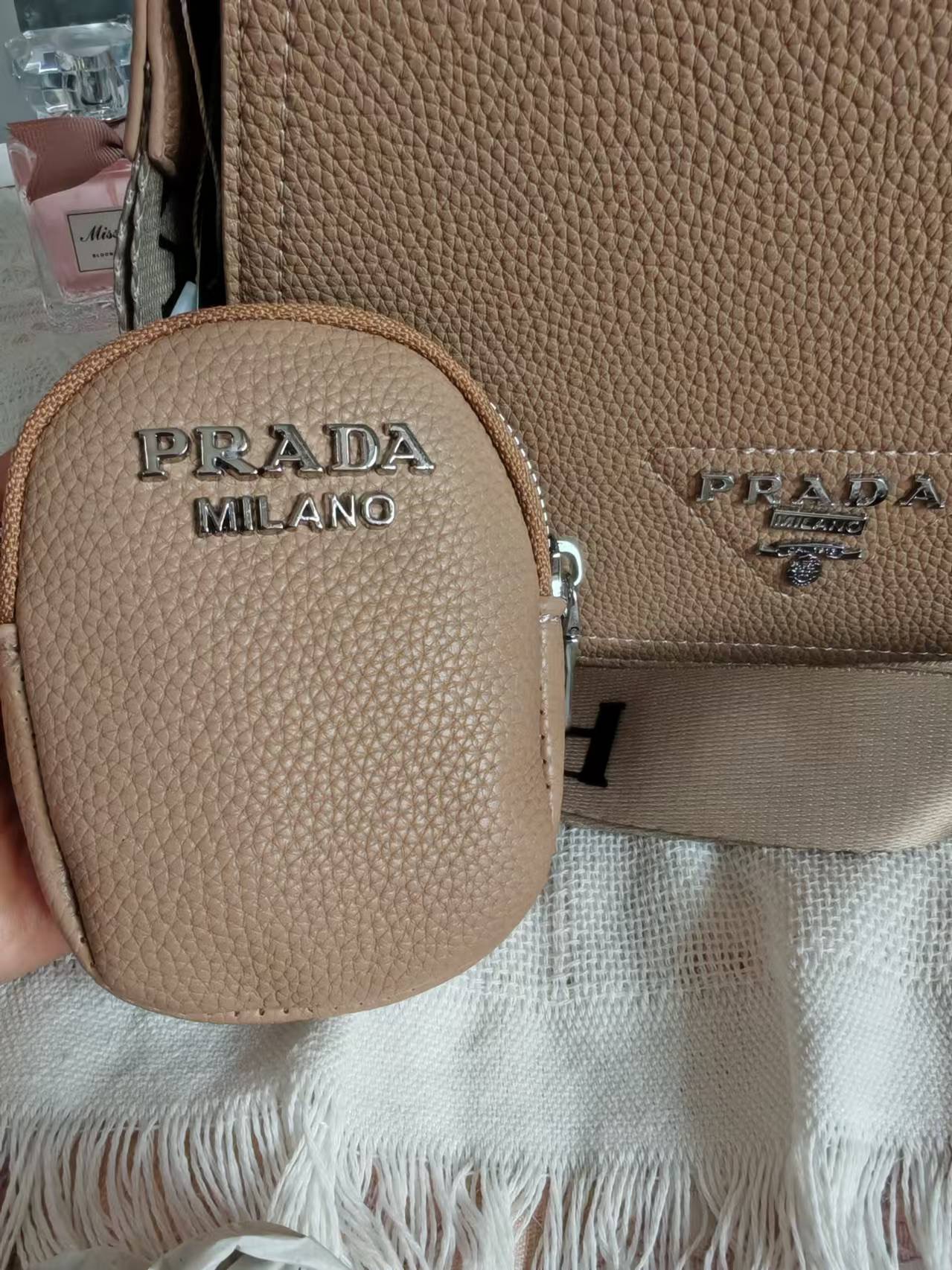 Video PM063-PM070，190.99 Prada bag gallery