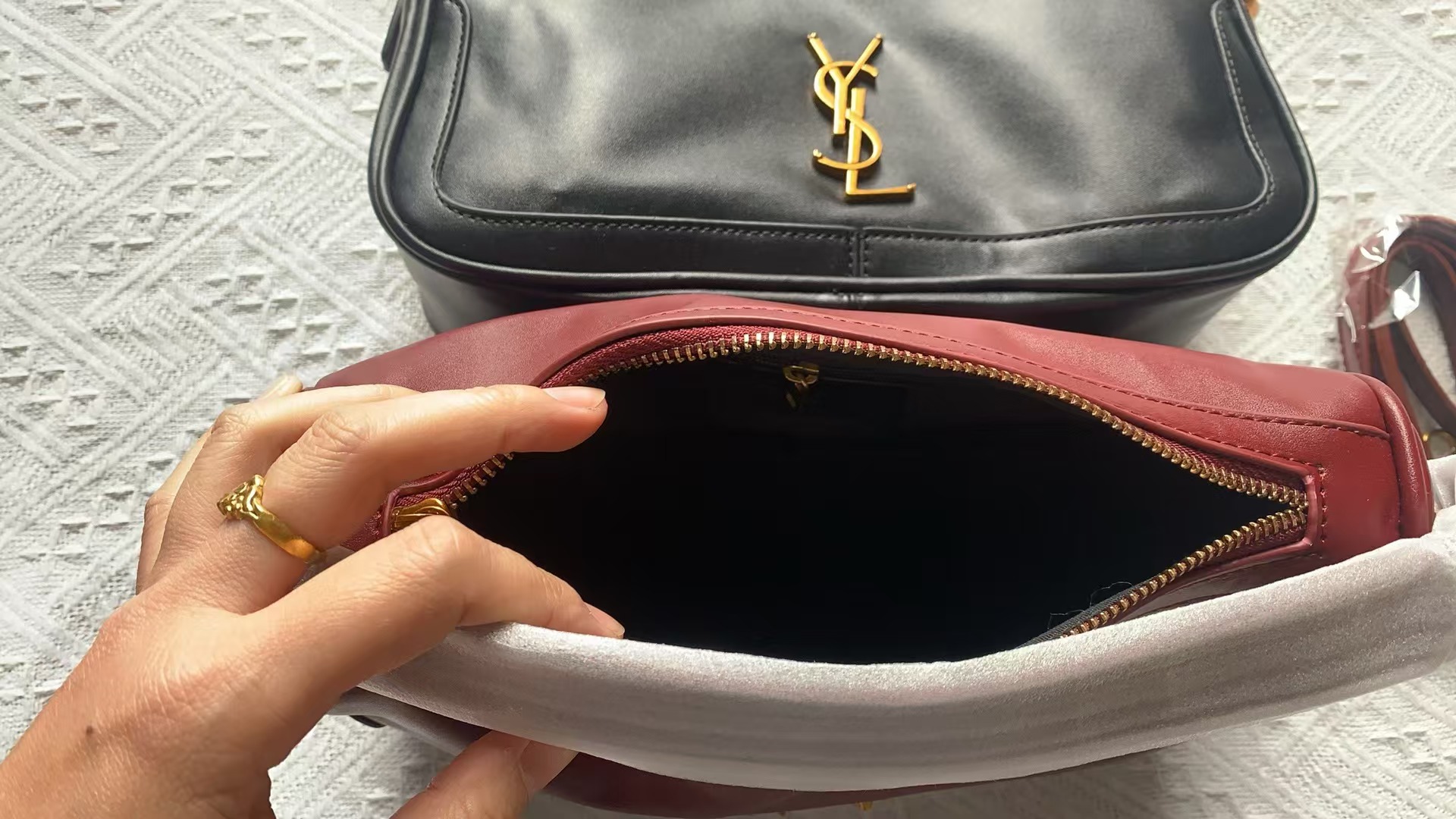 Video PM080-PM081，YSL bag 203.99 gallery