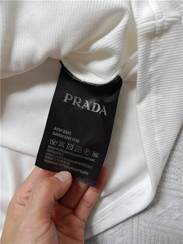 Video PRADA  PD192-PD193  Long sleeved T-shirt gallery