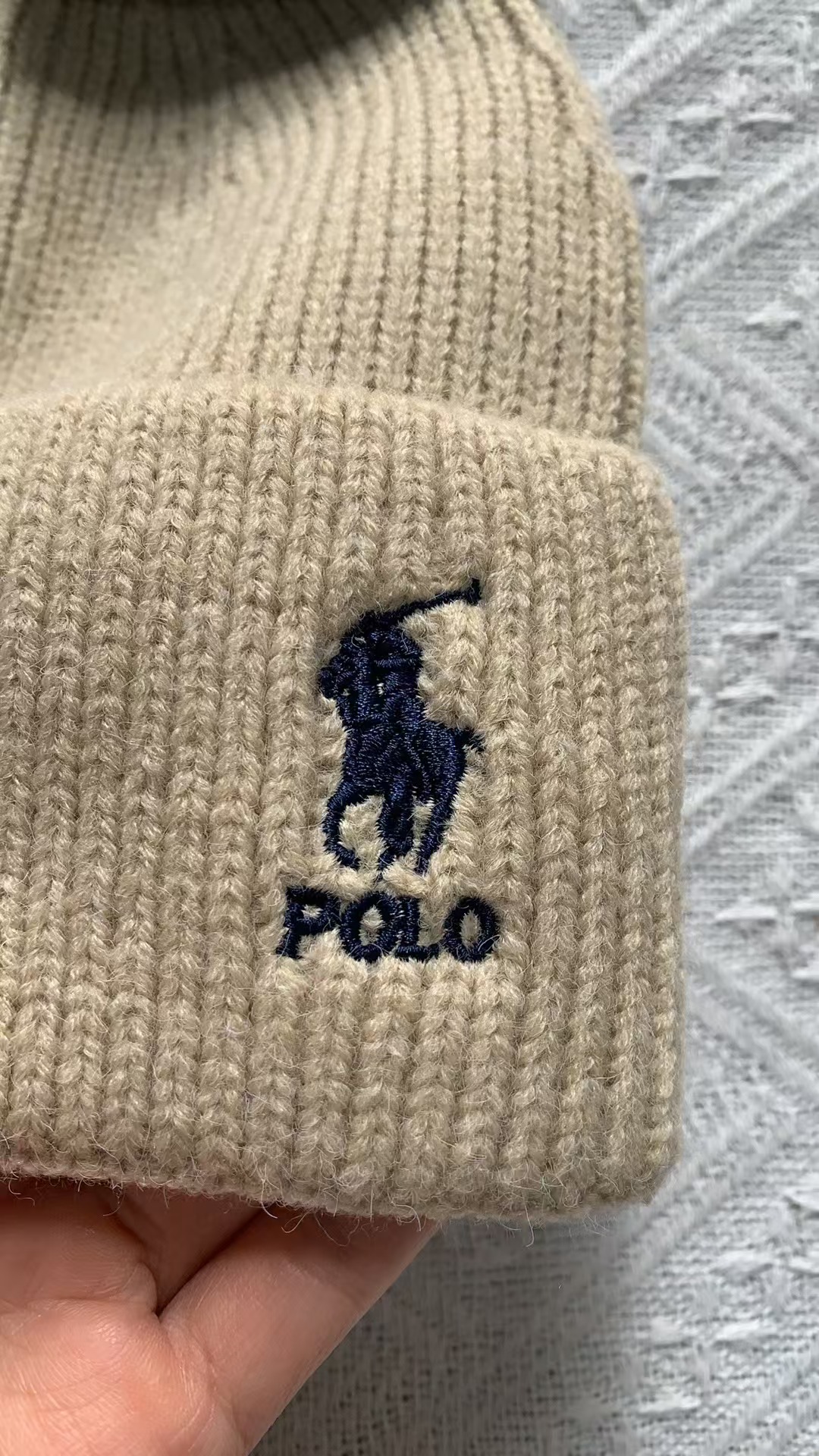 Video UF4073-UF4080，polo caps 129.99 gallery