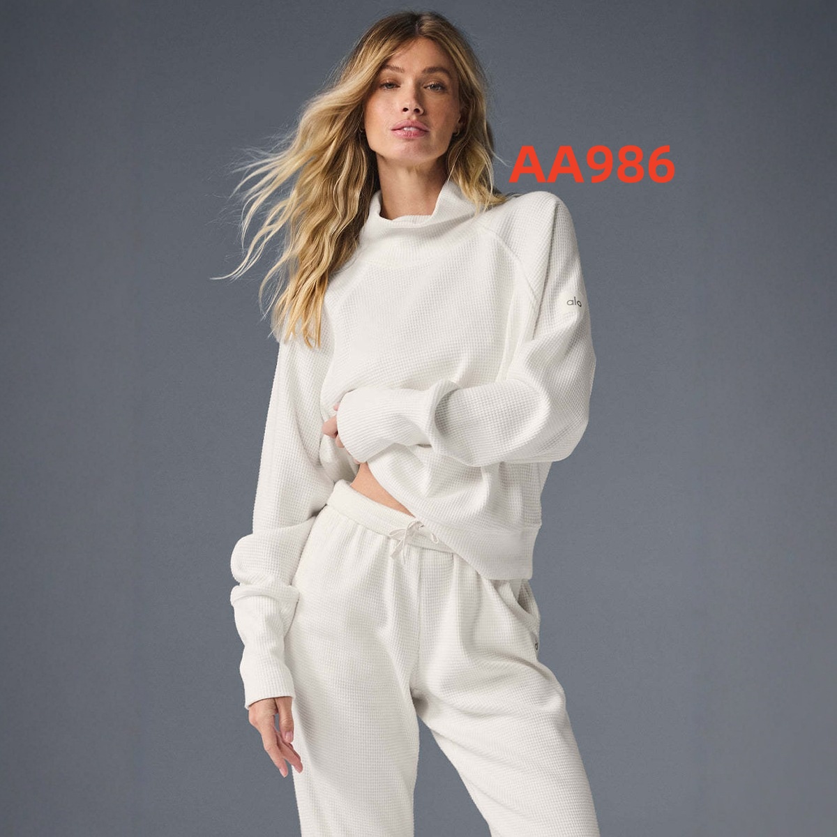 Video  AA981-AA986 alo pants,alo sweater gallery