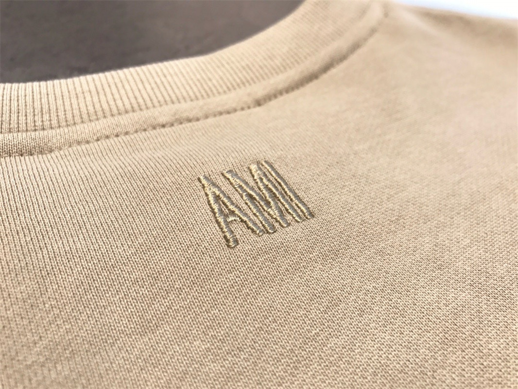 Video  AMI  Sweater  SZ100-SZ101 gallery