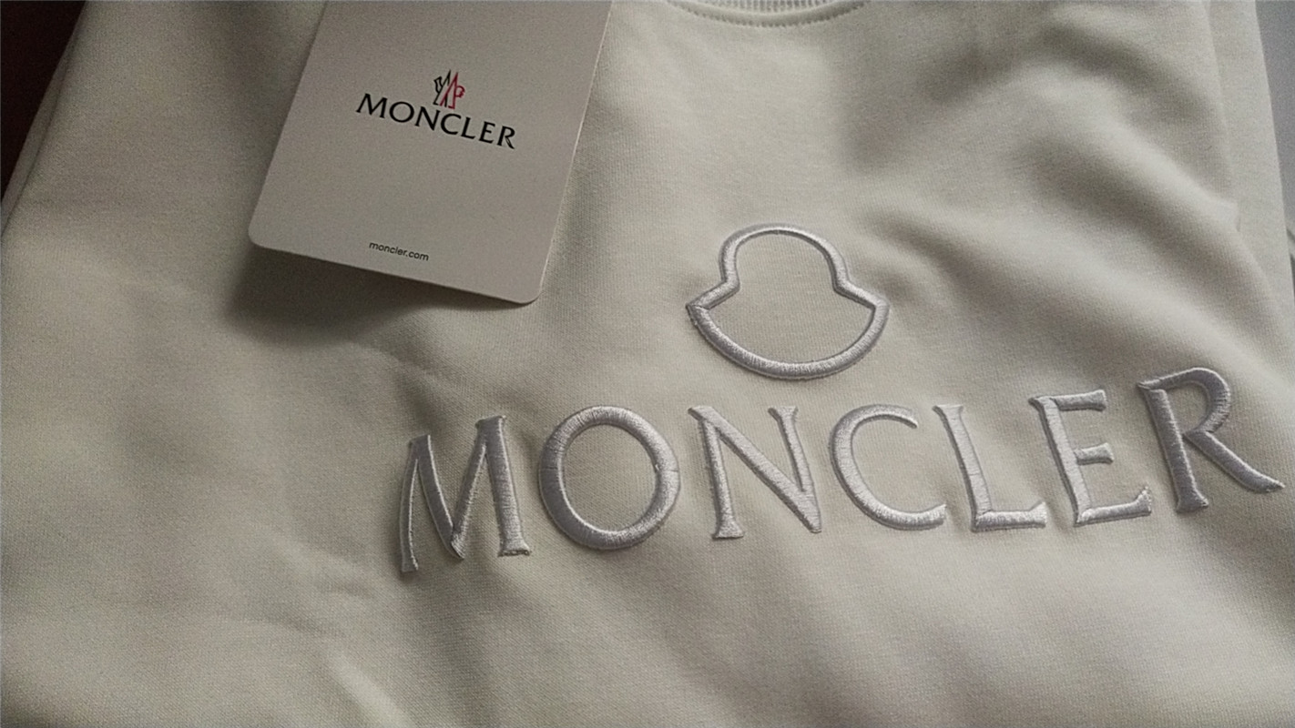 Video  MONCLER sweater DA102-DA105 gallery