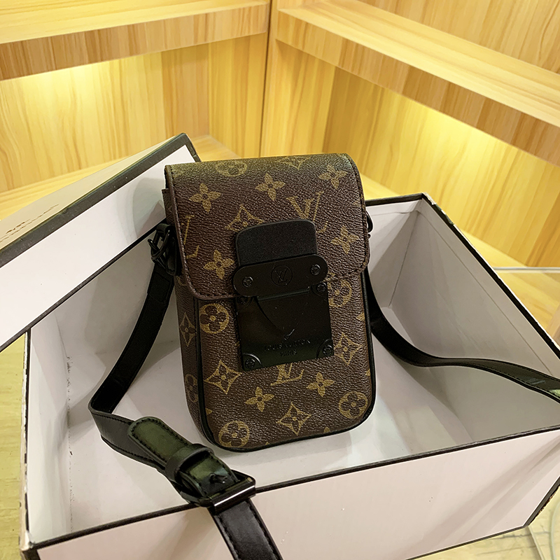 WW638 LV handbag gallery