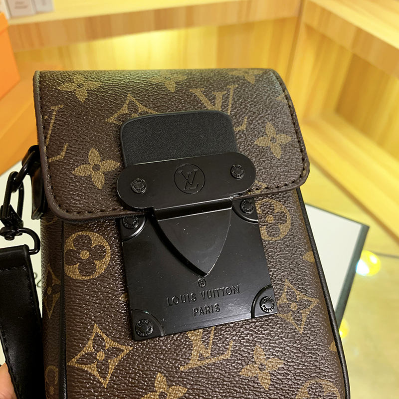 WW638 LV handbag gallery