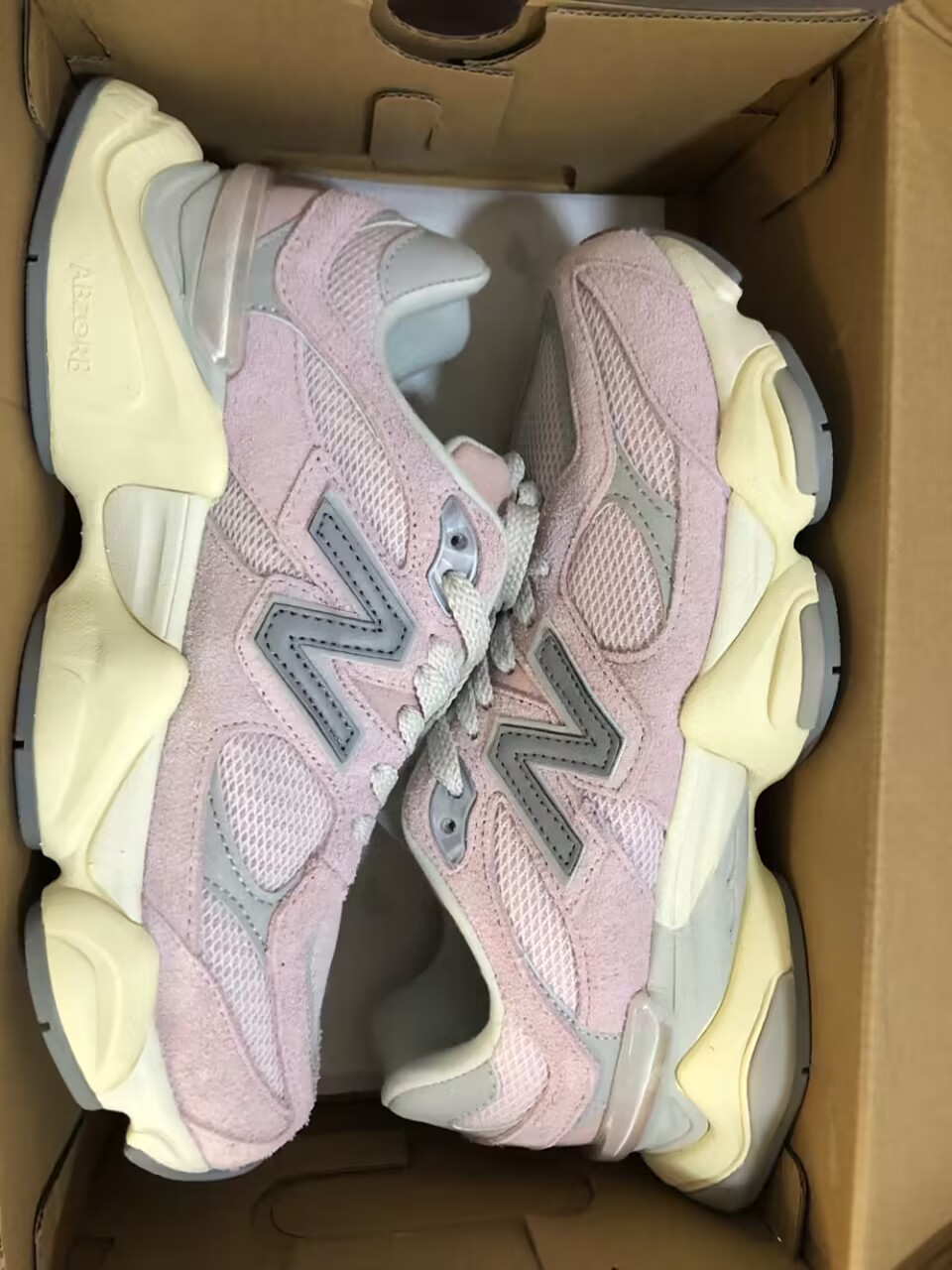 XEA new balance 9060 69usd gallery