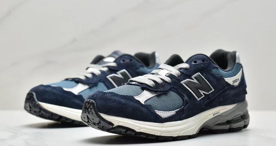 XEM New Balance 2002 59.99usd gallery