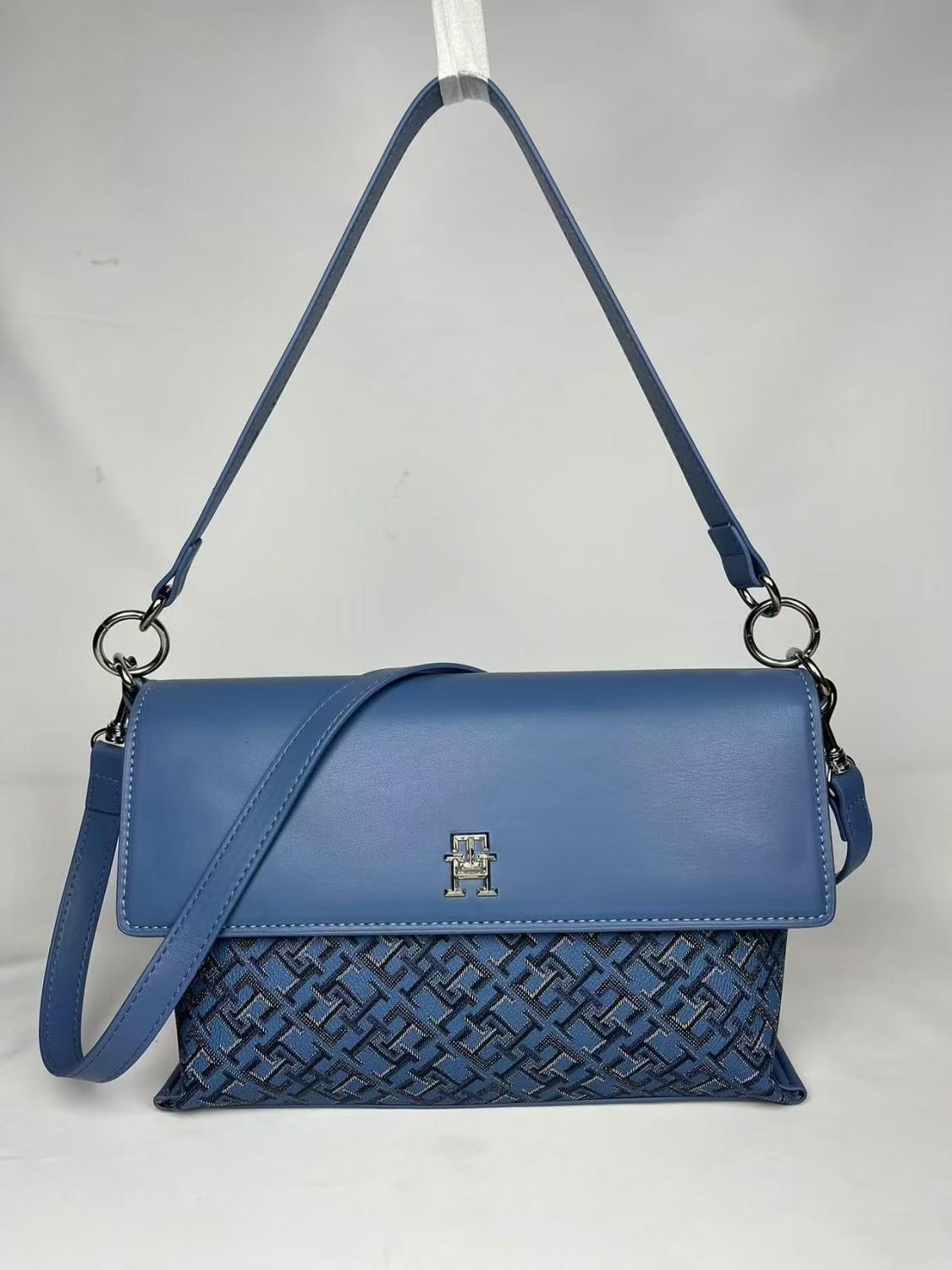 XX712 handbag gallery