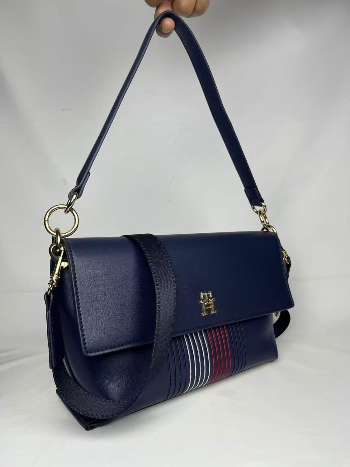 XX712 handbag gallery